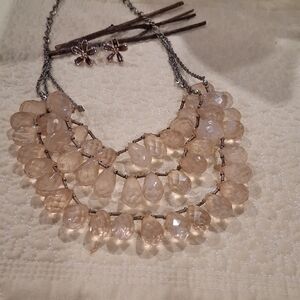 VINTAGE GOLDTONE LOFT BIB NECKLACE & PIERCED FLOWER EARRINGS UNBRANDED